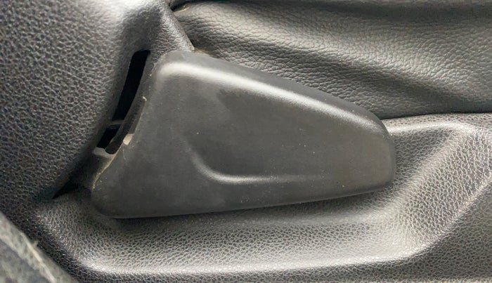 2017 Renault Kwid RXT 1.0 AMT, Petrol, Automatic, 24,632 km, Driver Side Adjustment Panel