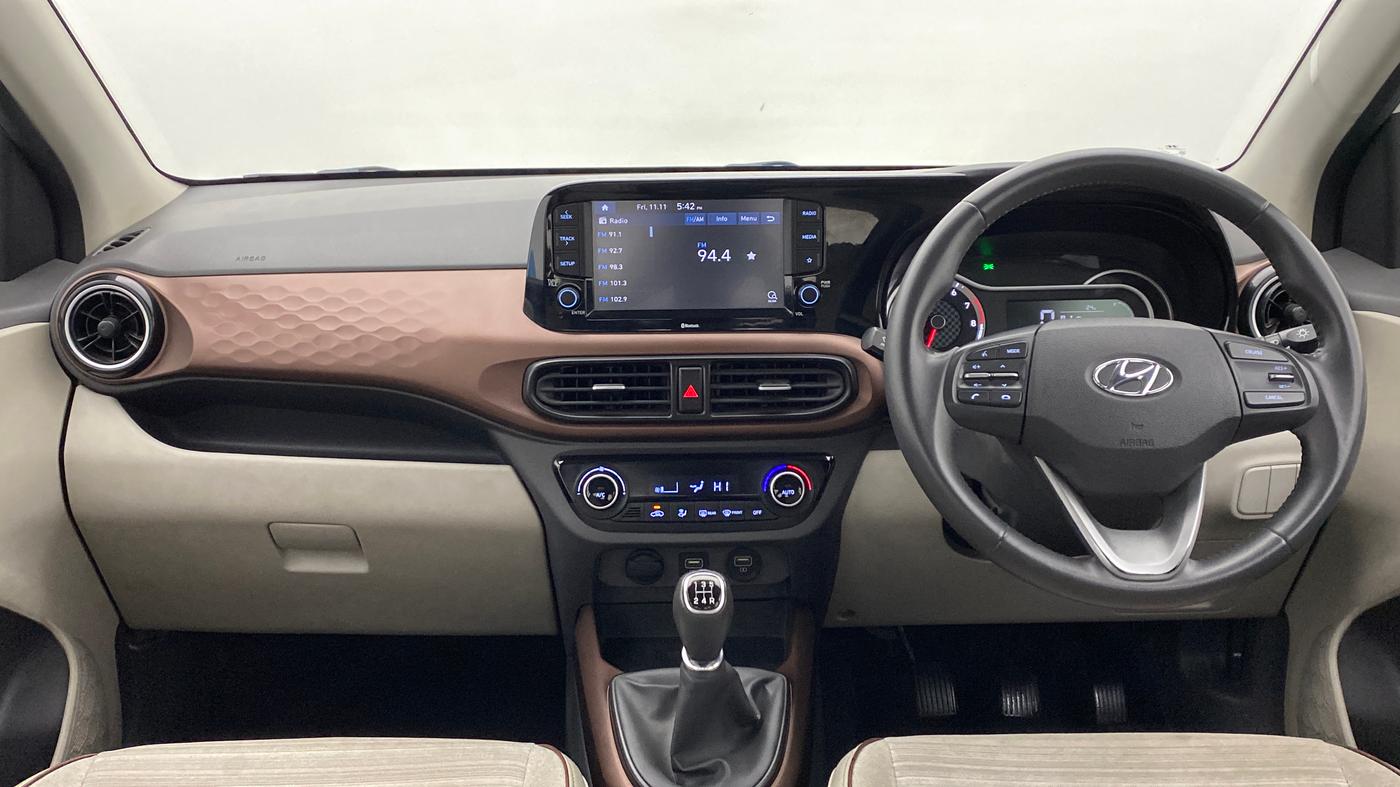2020 Hyundai AURA SX (O) MT, Petrol, Manual, 23,585 km, Dashboard