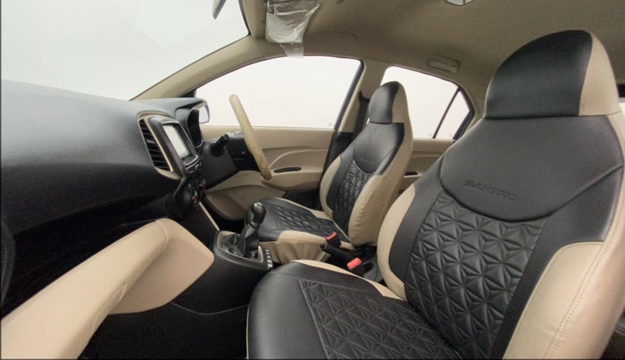 2020 Hyundai NEW SANTRO MAGNA 1.1 CORPORATE EDITION, Petrol, Manual, 44,083 km, Right Side Front Door Cabin
