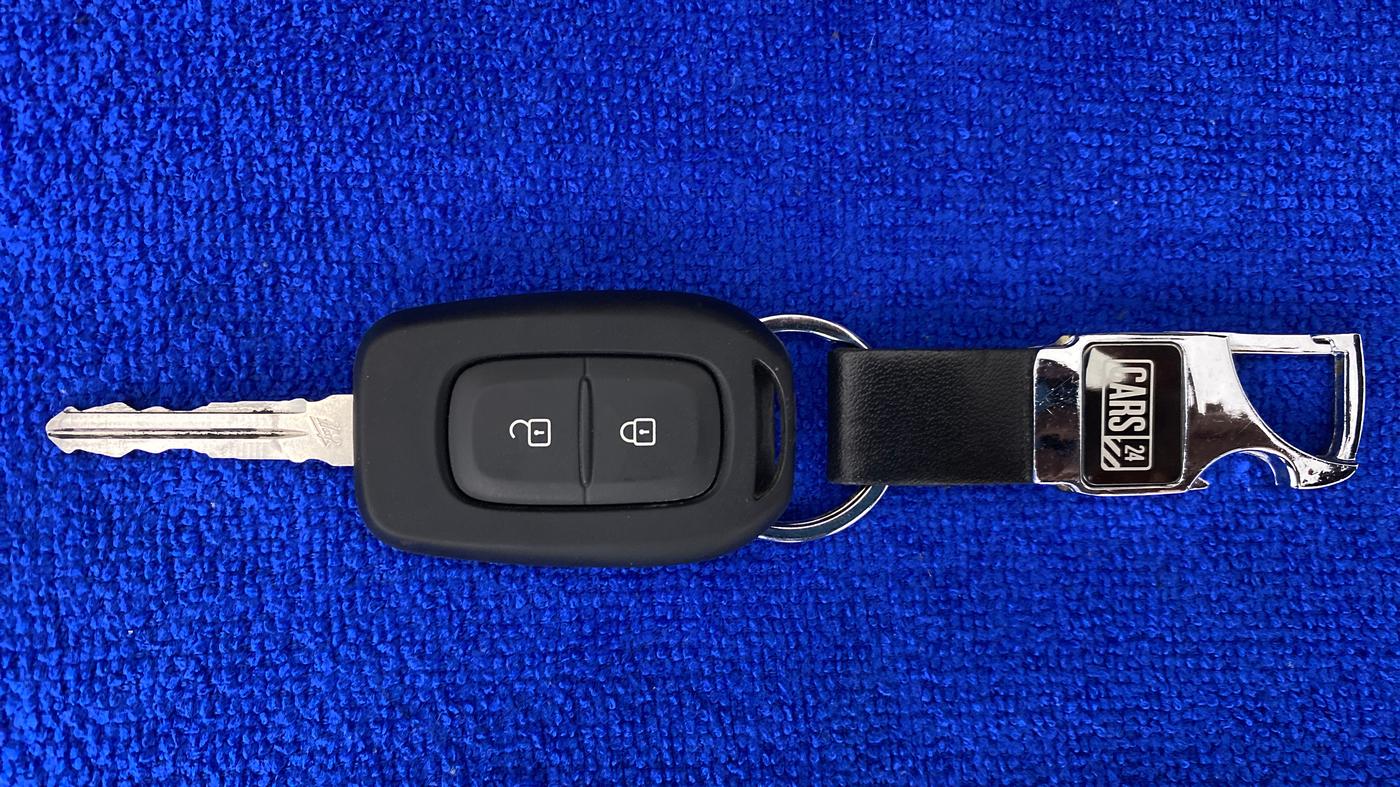 2022 Renault TRIBER 1.0 RXL PETROL, Petrol, Manual, 2,216 km, Key Close Up