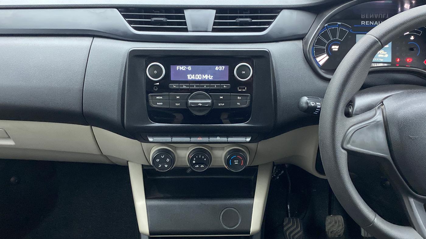 2022 Renault TRIBER 1.0 RXL PETROL, Petrol, Manual, 2,216 km, Air Conditioner