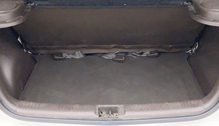 2014 Hyundai Santro Xing GLS PLUS AUDIO, Petrol, Manual, 1,07,067 km, Boot Inside