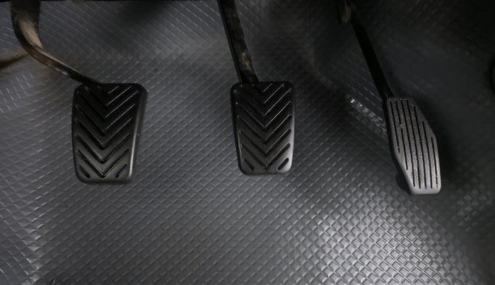 2012 Hyundai Eon MAGNA O, Petrol, Manual, 52,122 km, Pedals