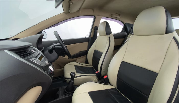 2012 Hyundai Eon MAGNA O, Petrol, Manual, 52,122 km, Right Side Front Door Cabin