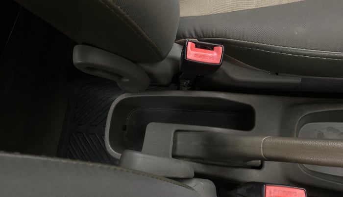 2013 Hyundai i10 SPORTZ 1.2, Petrol, Manual, 35,692 km, Driver Side Adjustment Panel