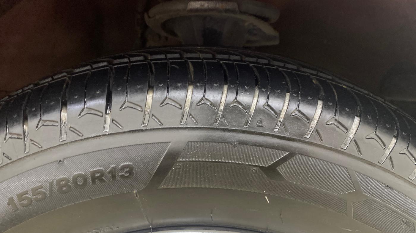 2013 Hyundai i10 SPORTZ 1.2, Petrol, Manual, 35,692 km, Right Front Tyre Tread