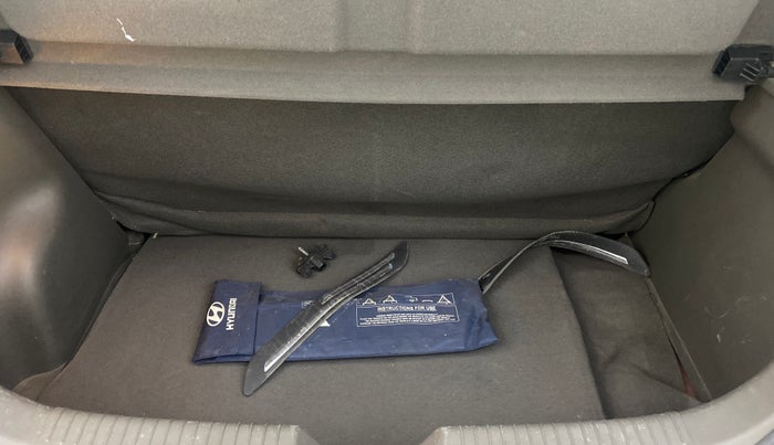 2013 Hyundai i10 SPORTZ 1.2, Petrol, Manual, 35,692 km, Boot Inside