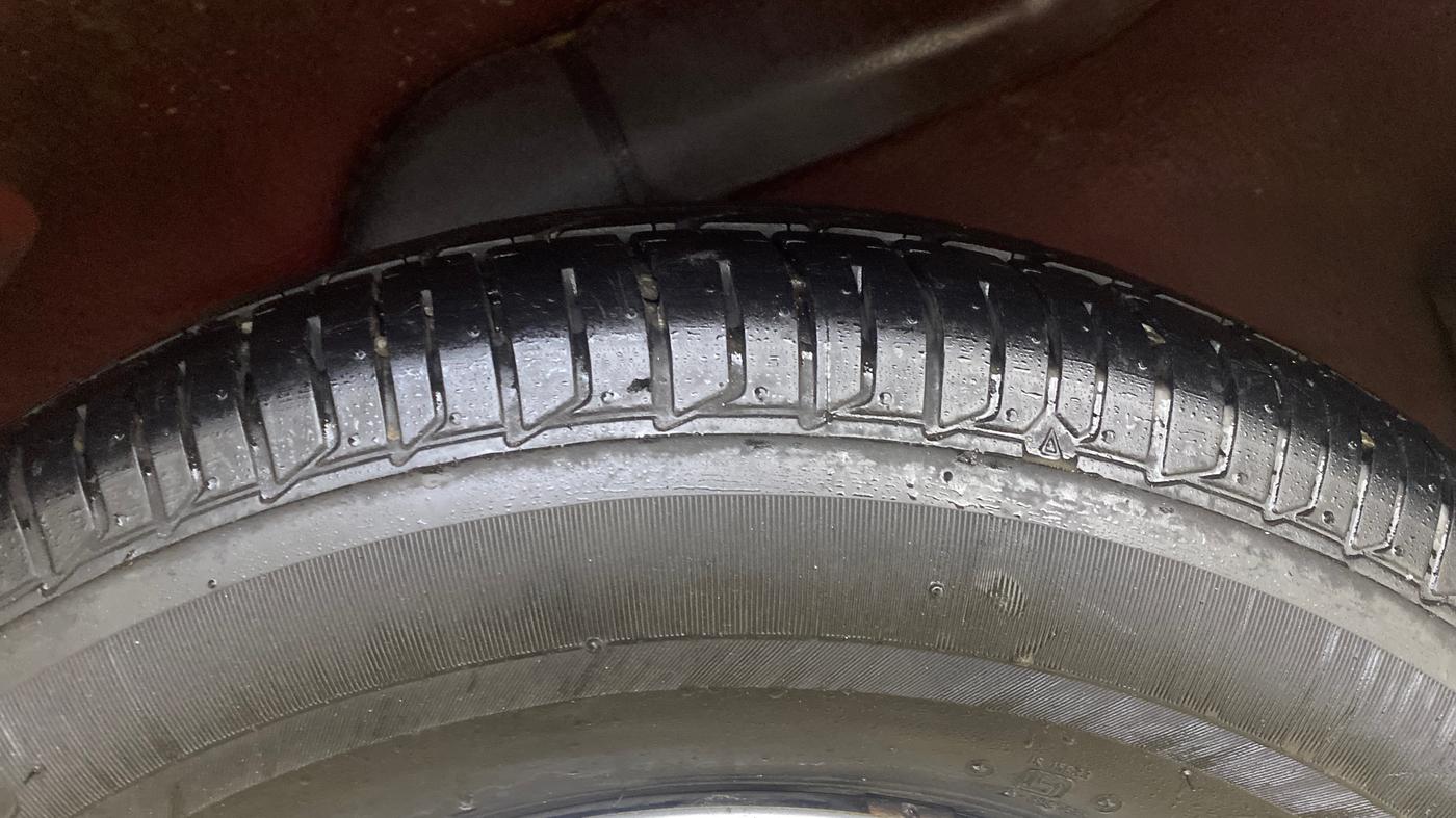 2013 Hyundai i10 SPORTZ 1.2, Petrol, Manual, 35,692 km, Left Rear Tyre Tread