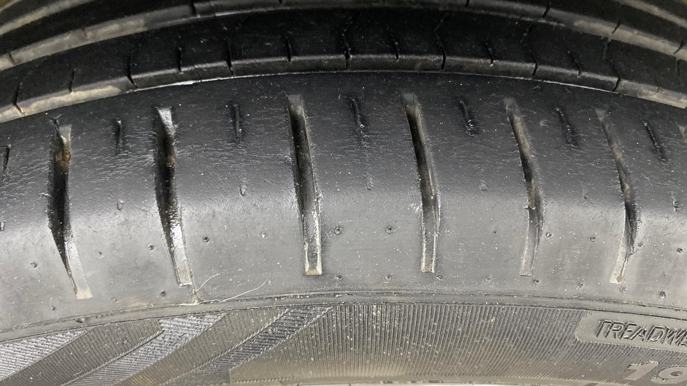 2021 Toyota Glanza G, Petrol, Manual, 32,559 km, Right Front Tyre Tread