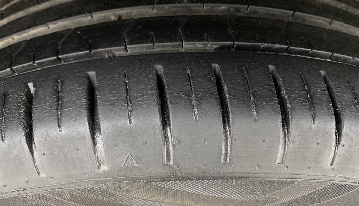 2021 Toyota Glanza G, Petrol, Manual, 32,559 km, Right Rear Tyre Tread