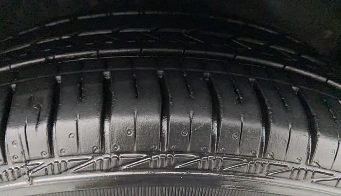 2020 Maruti Celerio VXI CNG, CNG, Manual, 9,770 km, Right Front Tyre Tread