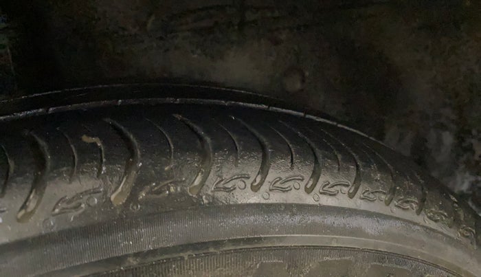 2016 Honda Jazz 1.2L I-VTEC SV, Petrol, Manual, 67,400 km, Right Rear Tyre Tread