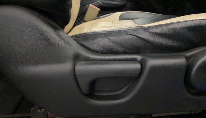 2016 Honda Jazz 1.2L I-VTEC SV, Petrol, Manual, 67,400 km, Driver Side Adjustment Panel