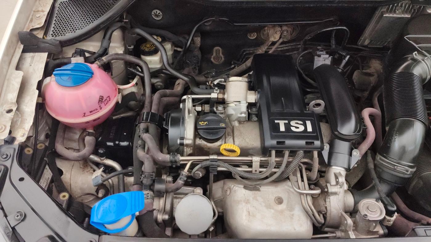 2015 Volkswagen Polo GT TSI AT, Petrol, Automatic, 1,23,444 km, Engine View - Right