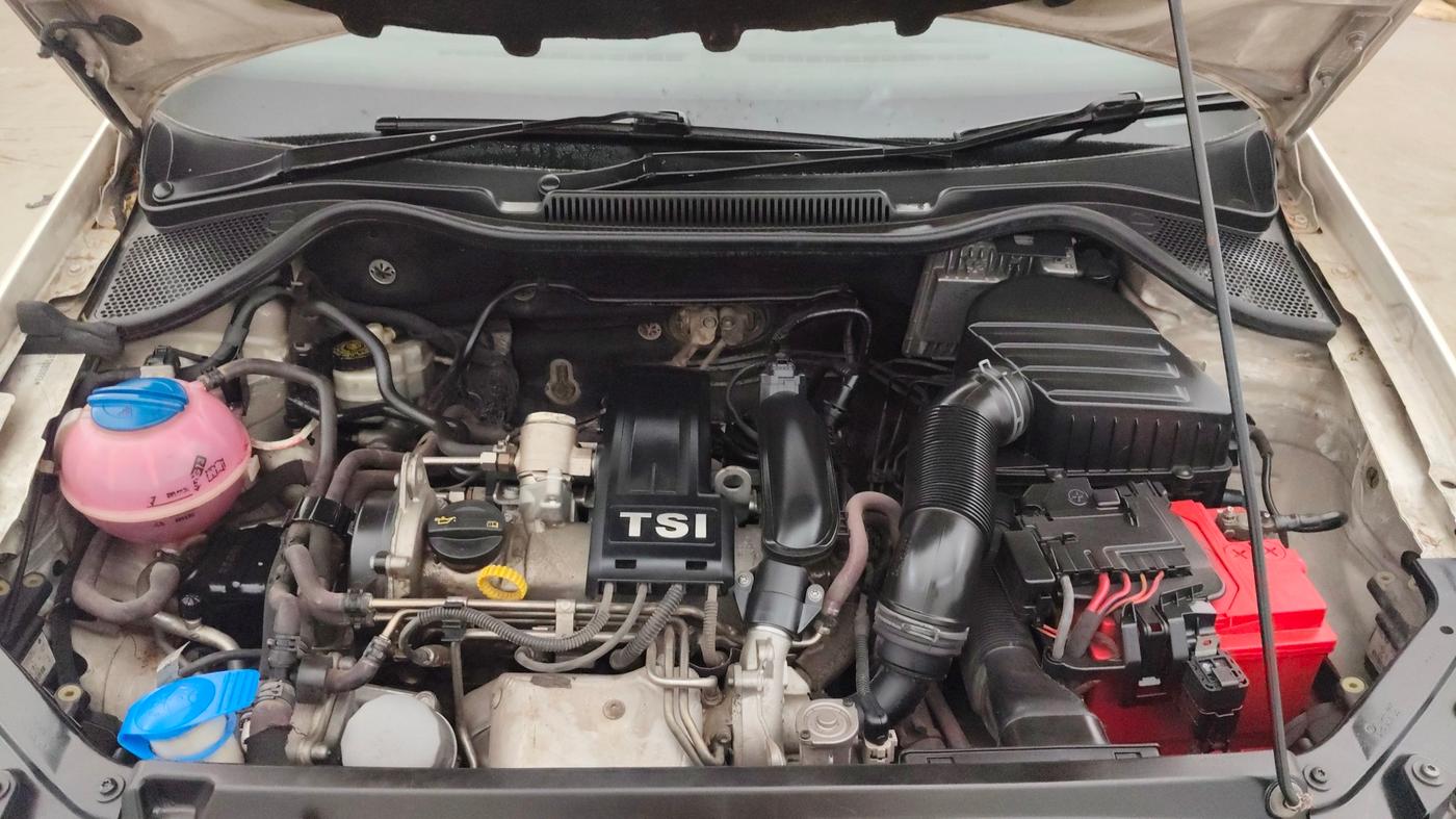 2015 Volkswagen Polo GT TSI AT, Petrol, Automatic, 1,23,444 km, Engine View