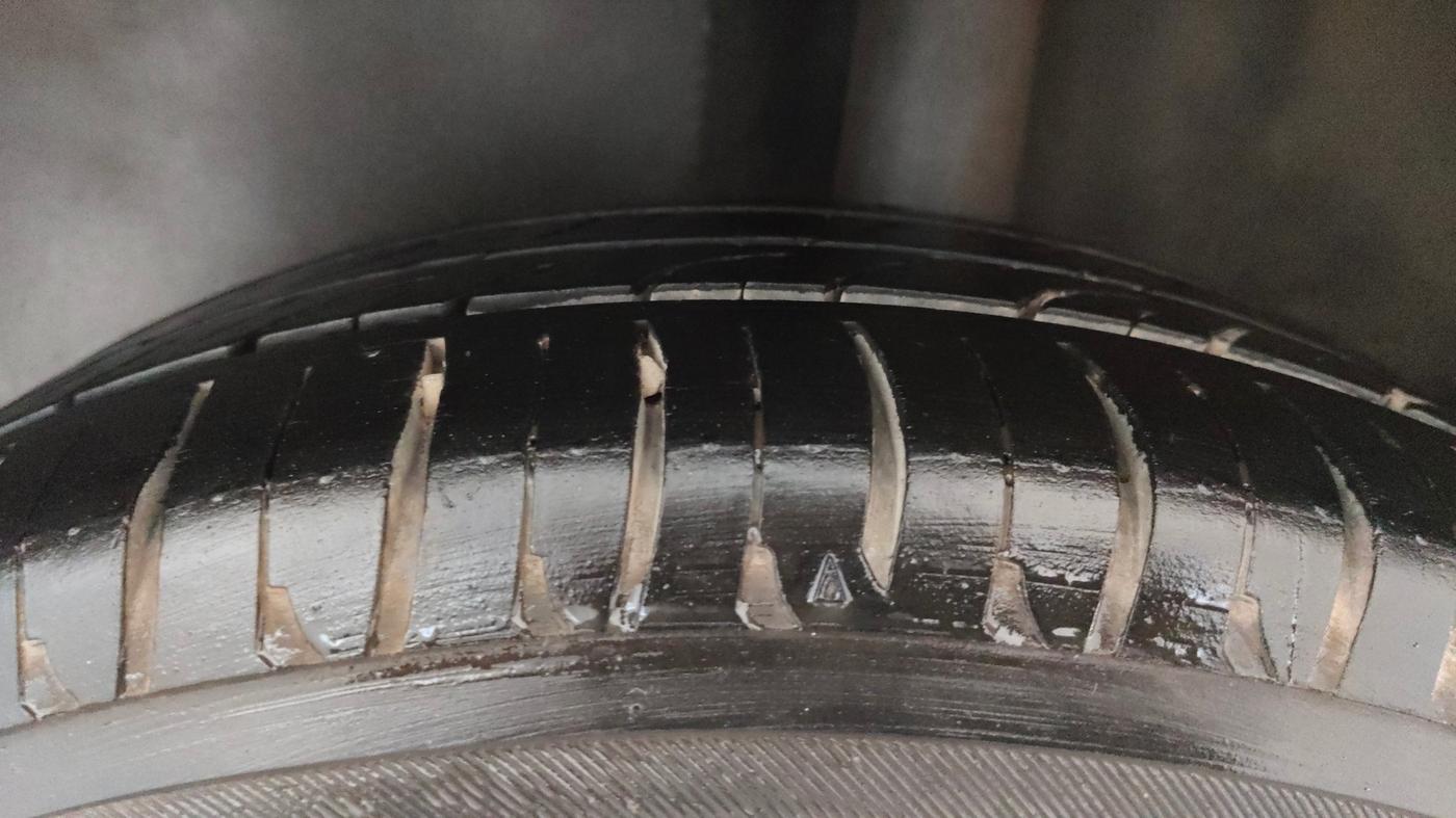 2015 Volkswagen Polo GT TSI AT, Petrol, Automatic, 1,23,444 km, Left Rear Tyre Tread