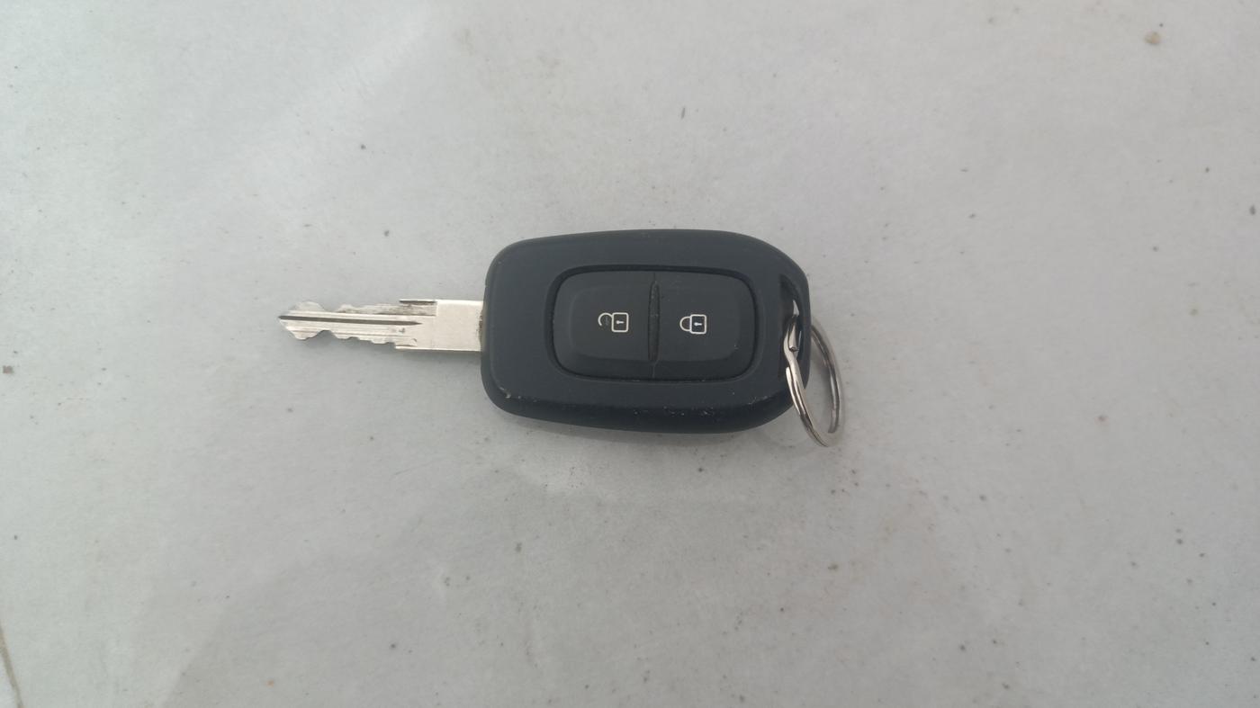 2018 Renault Duster RXE PETROL, Petrol, Manual, 71,432 km, Key Close Up
