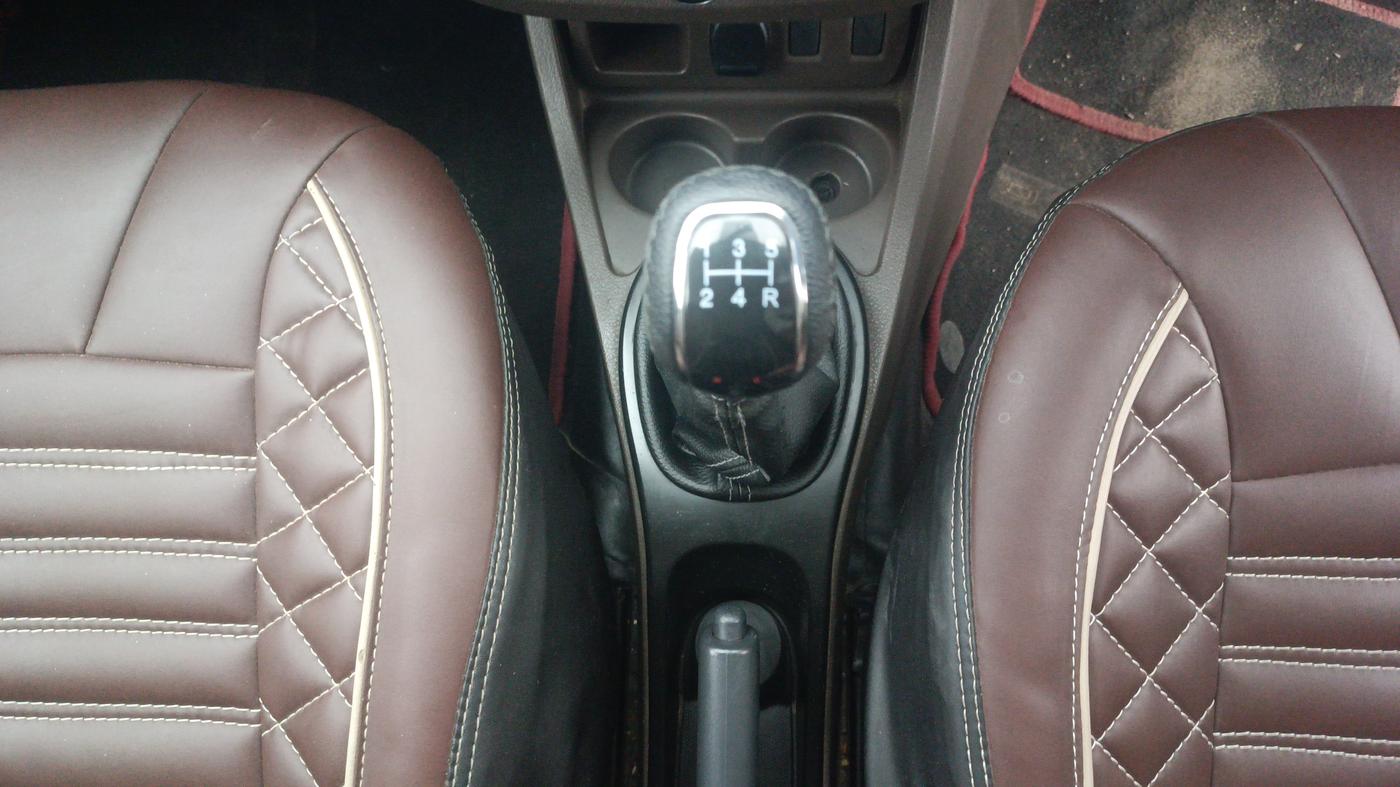 2018 Renault Duster RXE PETROL, Petrol, Manual, 71,432 km, Gear Lever