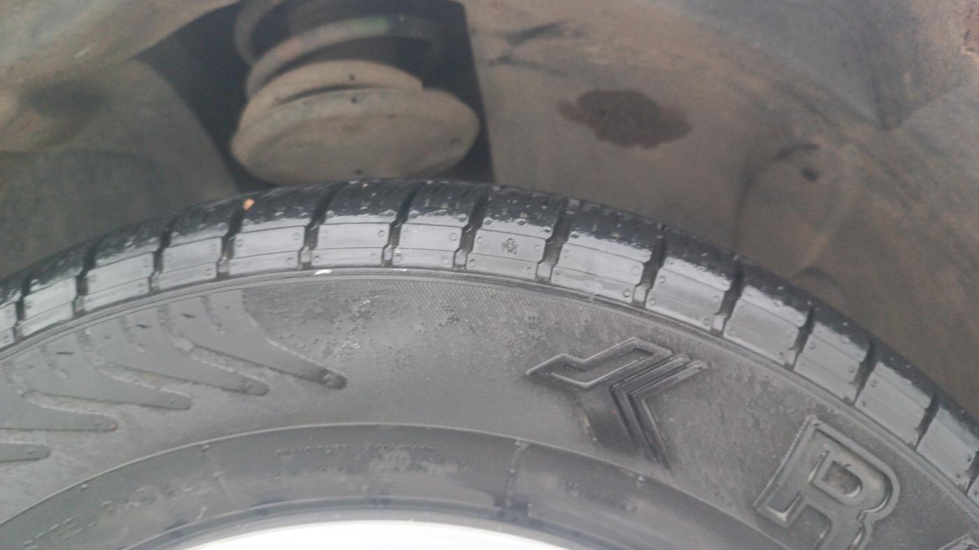 2018 Renault Duster RXE PETROL, Petrol, Manual, 71,432 km, Right Front Tyre Tread