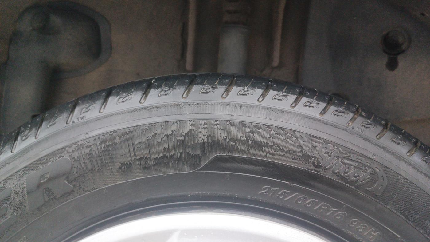 2018 Renault Duster RXE PETROL, Petrol, Manual, 71,432 km, Left Rear Tyre Tread