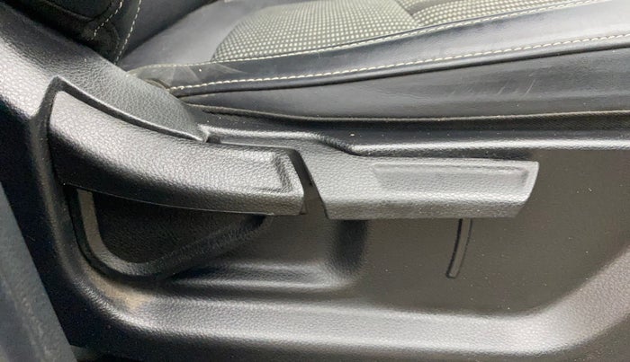 2023 KIA CARENS PRESTIGE PLUS 1.5 IMT DIESEL 7 STR, Diesel, Manual, 15,169 km, Driver Side Adjustment Panel