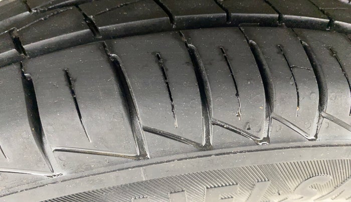 2021 Maruti Alto LXI, Petrol, Manual, 6,835 km, Right Rear Tyre Tread