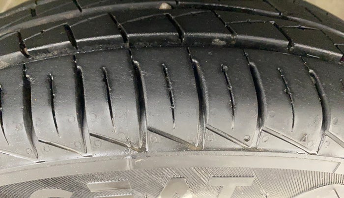 2021 Maruti Alto LXI, Petrol, Manual, 6,835 km, Right Front Tyre Tread