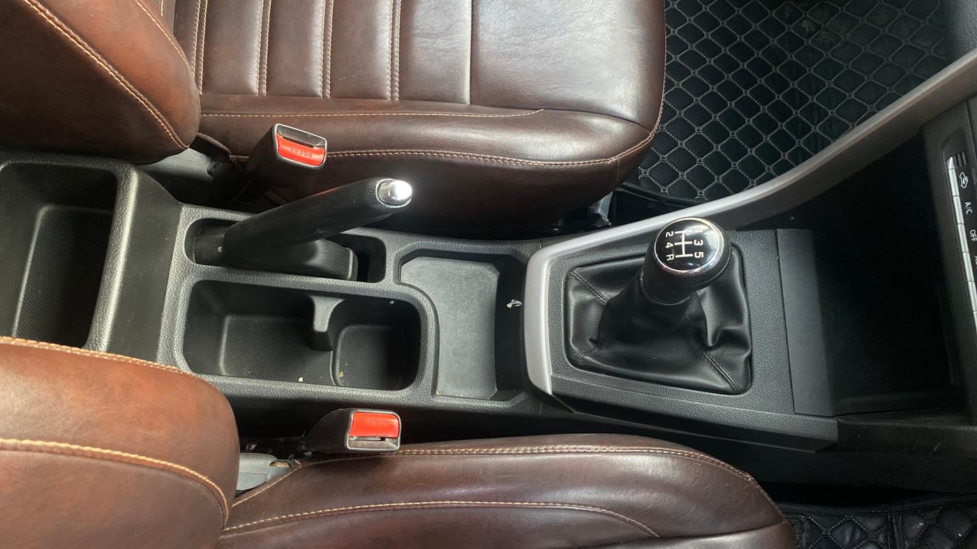 2022 Maruti BREZZA ZXI SMART HYBRID , Petrol, Manual, 1,38,156 km, Gear Lever
