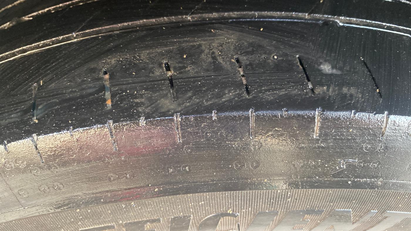 2022 Maruti BREZZA ZXI SMART HYBRID , Petrol, Manual, 1,38,156 km, Right Rear Tyre Tread