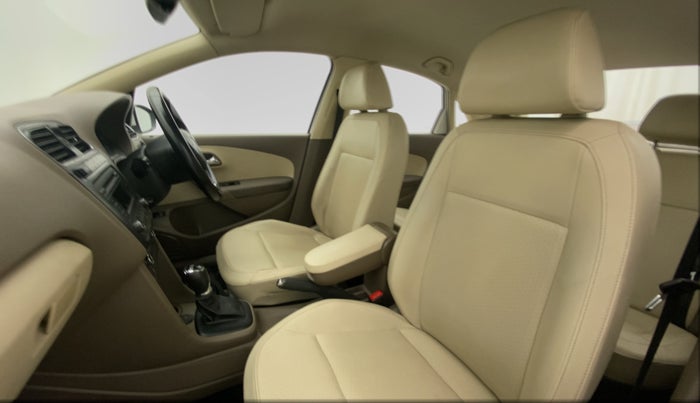 2016 Skoda Rapid STYLE 1.5 TDI AT, Diesel, Automatic, 1,14,346 km, Right Side Front Door Cabin
