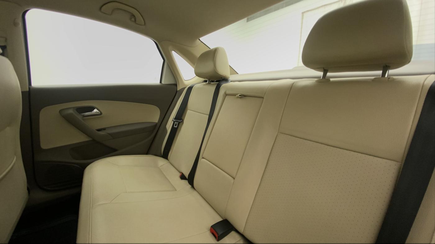 2016 Skoda Rapid STYLE 1.5 TDI AT, Diesel, Automatic, 1,14,346 km, Right Side Rear Door Cabin
