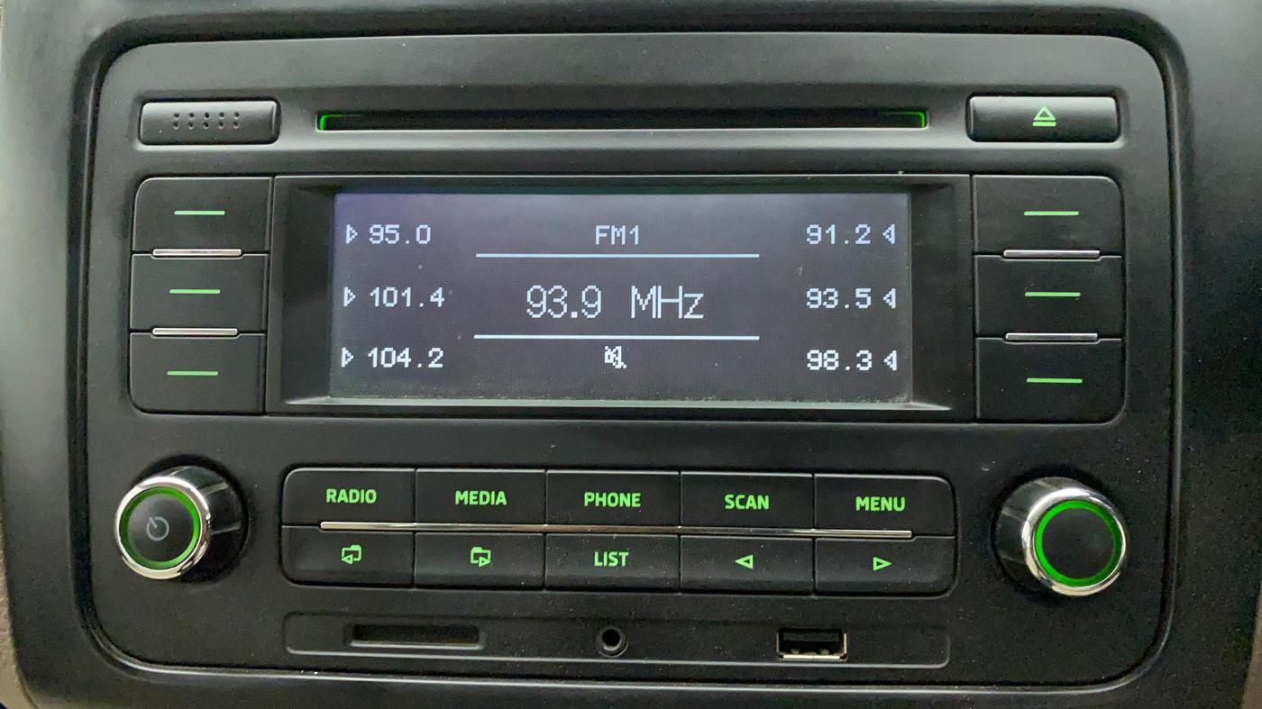 2016 Skoda Rapid STYLE 1.5 TDI AT, Diesel, Automatic, 1,14,346 km, Infotainment System