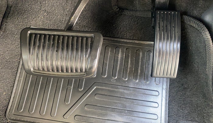 2022 Hyundai GRAND I10 NIOS SPORTZ AMT 1.2 KAPPA VTVT, Petrol, Automatic, 52,173 km, Pedals