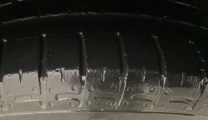 2022 Hyundai GRAND I10 NIOS SPORTZ AMT 1.2 KAPPA VTVT, Petrol, Automatic, 52,173 km, Right Front Tyre Tread