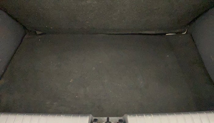 2022 Hyundai GRAND I10 NIOS SPORTZ AMT 1.2 KAPPA VTVT, Petrol, Automatic, 52,173 km, Boot Inside