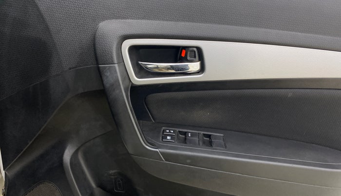2021 Maruti Vitara Brezza ZXI PLUS, Petrol, Manual, 60,844 km, Driver Side Door Panels Control
