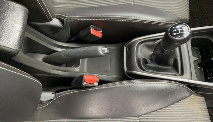 2022 Maruti XL6 ZETA MT, Petrol, Manual, 49,960 km, Gear Lever