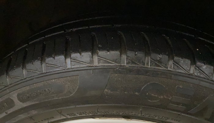 2014 Hyundai Grand i10 ASTA AT 1.2 KAPPA VTVT, Petrol, Automatic, 81,983 km, Left Front Tyre Tread