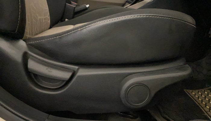 2014 Hyundai Grand i10 ASTA AT 1.2 KAPPA VTVT, Petrol, Automatic, 81,983 km, Driver Side Adjustment Panel