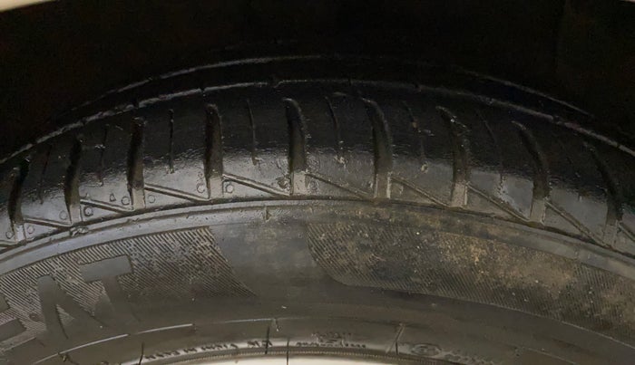 2014 Hyundai Grand i10 ASTA AT 1.2 KAPPA VTVT, Petrol, Automatic, 81,983 km, Right Front Tyre Tread