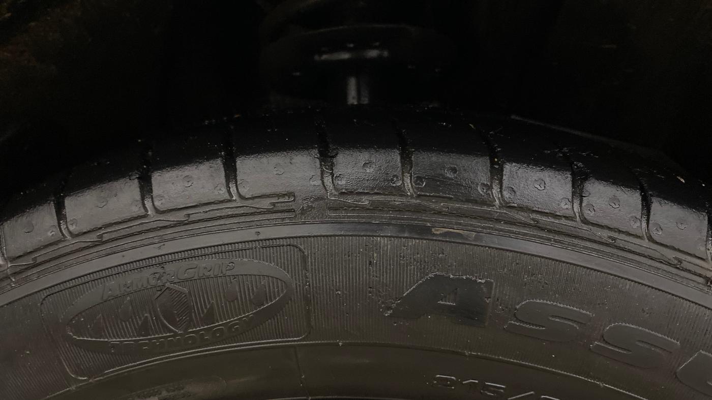 2020 MG HECTOR PLUS SHARP 1.5 PETROL TURBO DCT 6-STR, Petrol, Automatic, 41,145 km, Right Front Tyre Tread