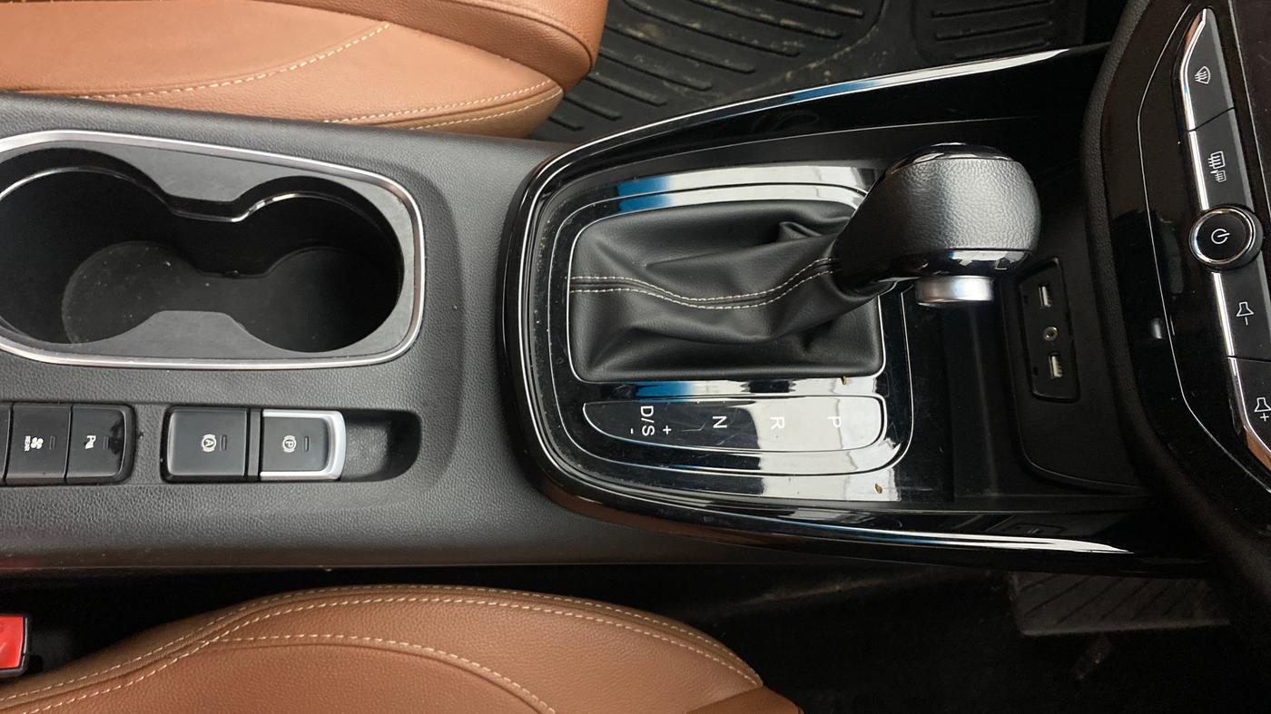 2020 MG HECTOR PLUS SHARP 1.5 PETROL TURBO DCT 6-STR, Petrol, Automatic, 41,145 km, Gear Lever