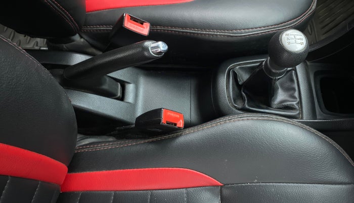 2013 Maruti Swift VDI, Diesel, Manual, 85,507 km, Gear Lever