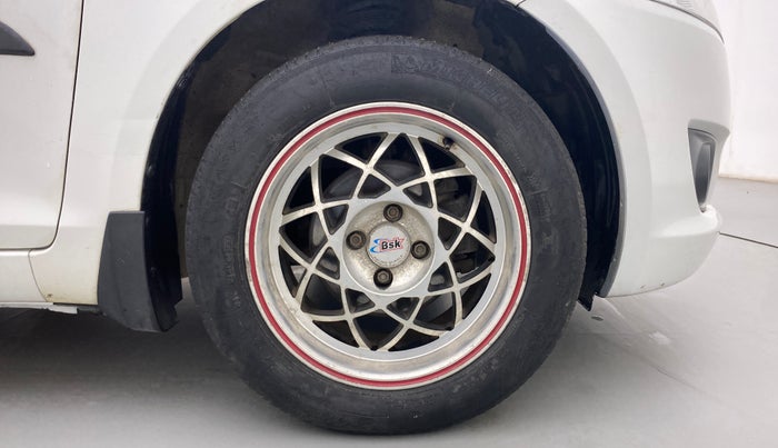 2013 Maruti Swift VDI, Diesel, Manual, 85,507 km, Right Front Wheel