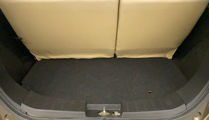 2015 Maruti Wagon R 1.0 VXI, Petrol, Manual, 30,993 km, Boot Inside