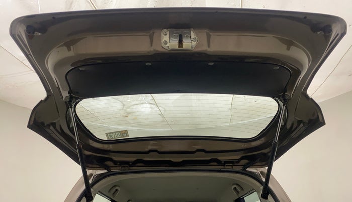 2015 Maruti Wagon R 1.0 VXI, Petrol, Manual, 30,993 km, Boot Door Open
