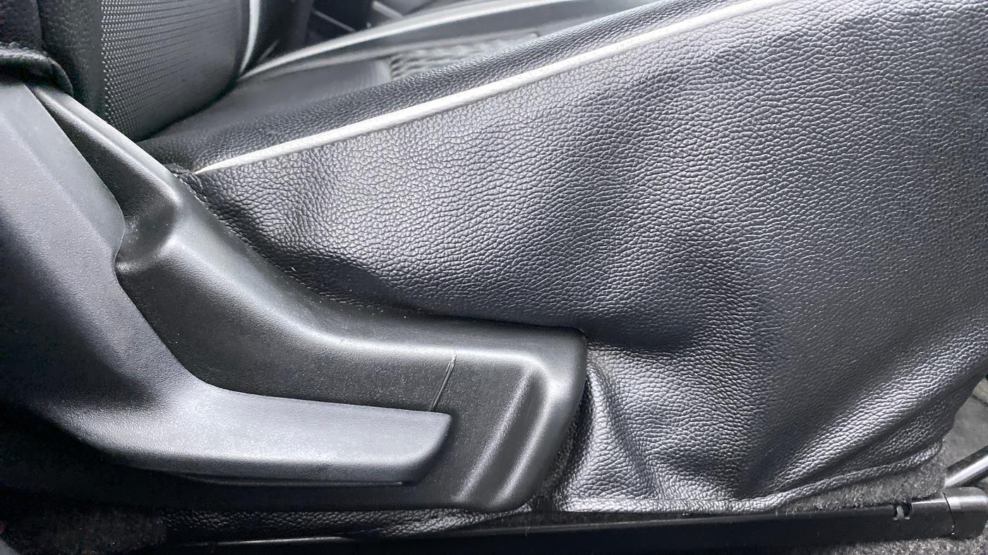 2018 Maruti Baleno DELTA 1.2 K12, Petrol, Manual, 19,120 km, Driver Side Adjustment Panel