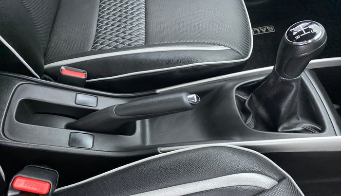 2018 Maruti Baleno DELTA 1.2 K12, Petrol, Manual, 19,120 km, Gear Lever