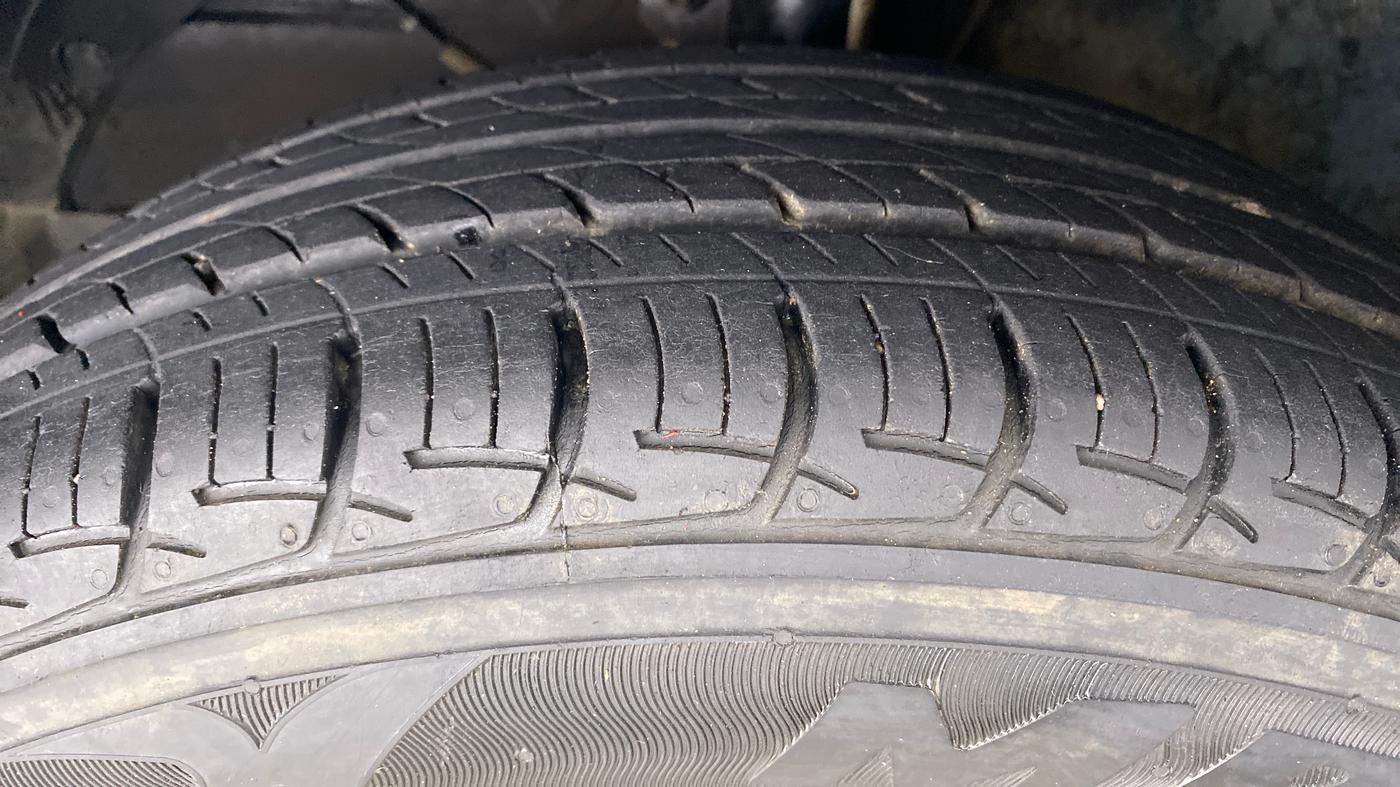 2018 Maruti Baleno DELTA 1.2 K12, Petrol, Manual, 19,120 km, Left Front Tyre Tread