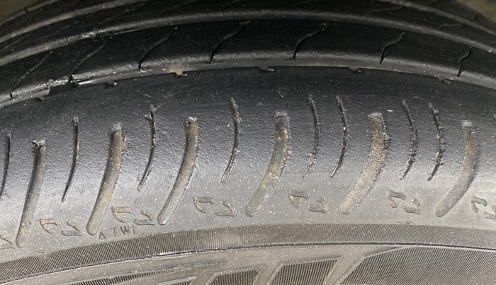 2021 Renault Kiger RXZ TURBO MT, Petrol, Manual, 23,132 km, Right Front Tyre Tread